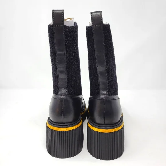 Aerosoles Boots size 8 - Picture 3 of 7